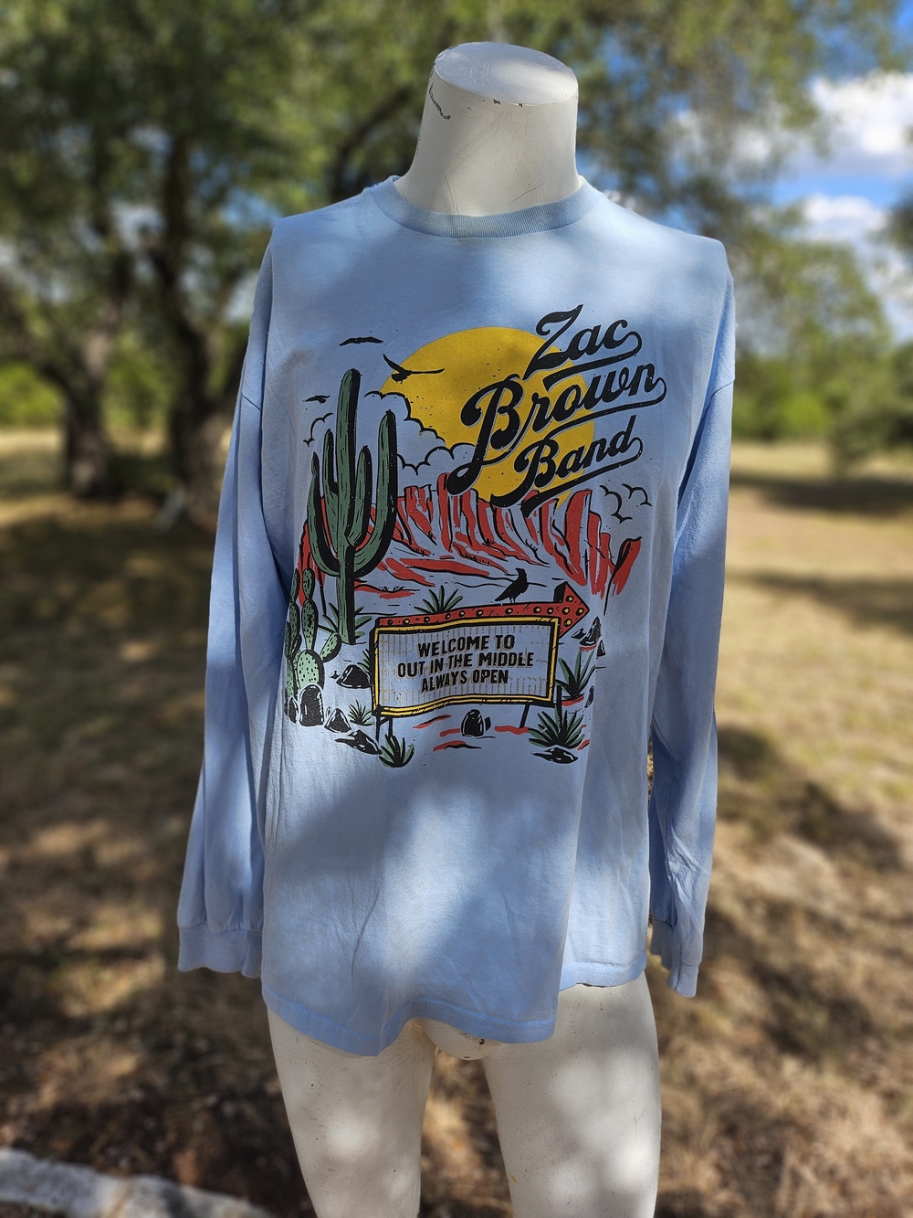 Zac BROWN BAND 2022 Light Blue Long Sleeve Tour Tee with Sun Graphic XL